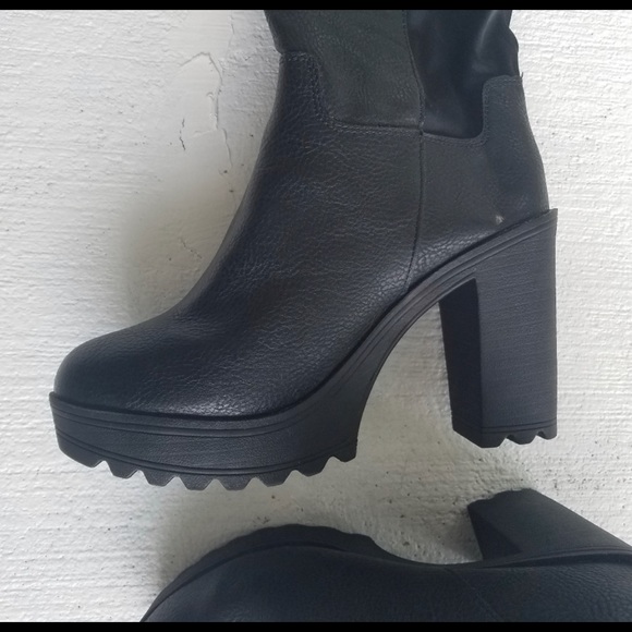 10W chunky heel knee high torrid boots - Picture 2 of 3